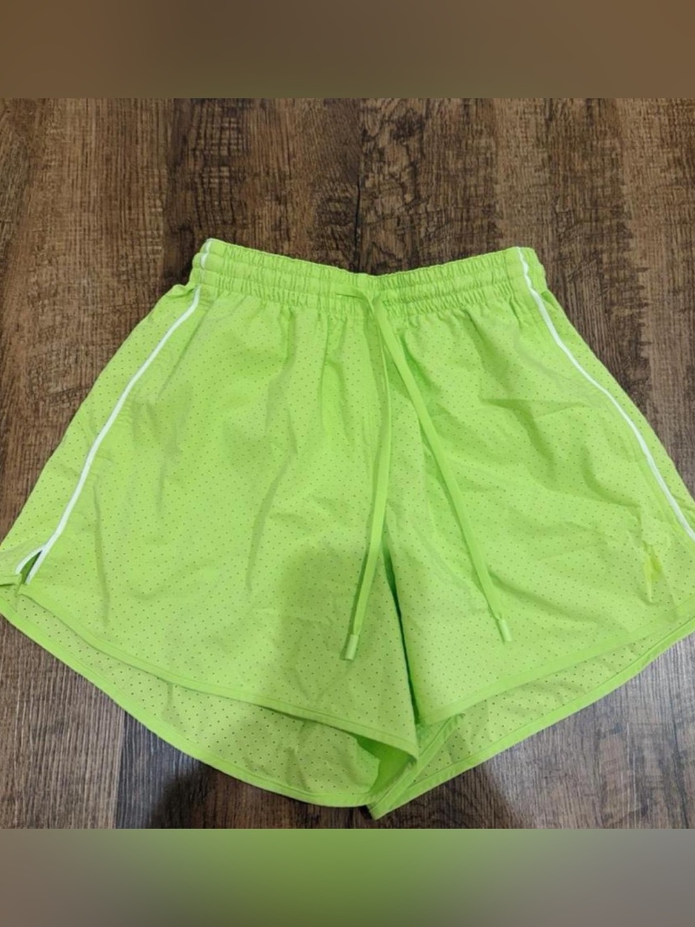 Lululemon Court Rival High-Rise Short 3" Perforated